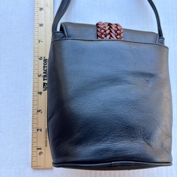 One World by Brighton Black Leather Crossbody Bag Braided Detail Silver Concho - Picture 3 of 8